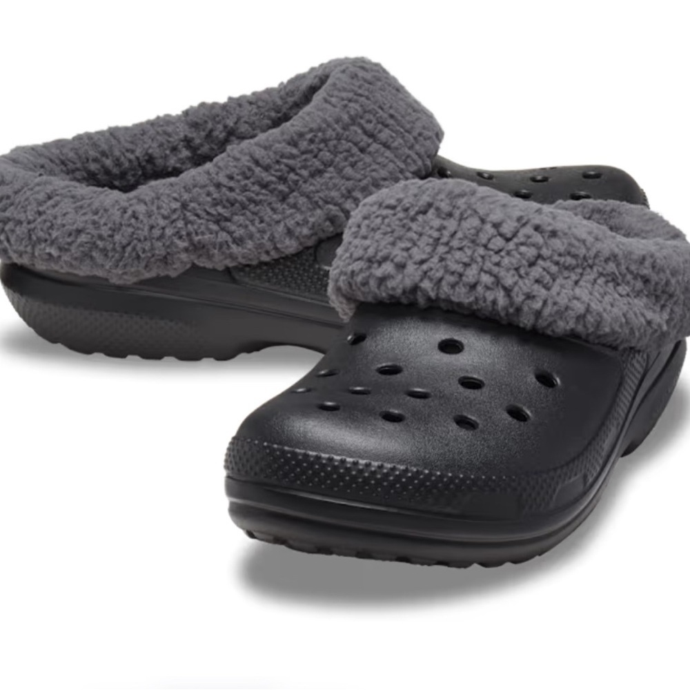CROCS Classic Blitzen Clog: Black and Gray Fleece-Lined Clogs